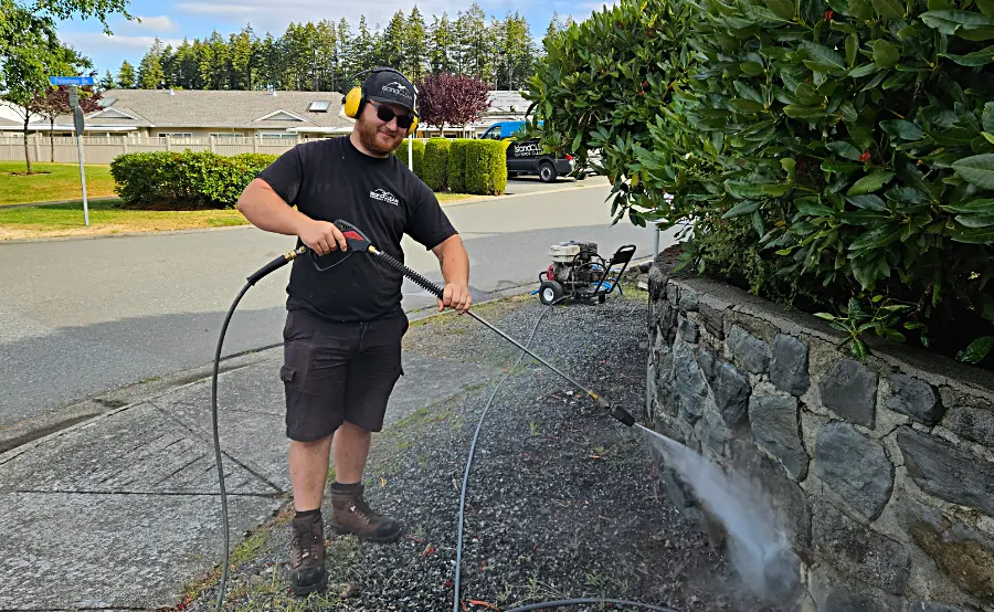 Patio pad before and after islandCLEAN power washing